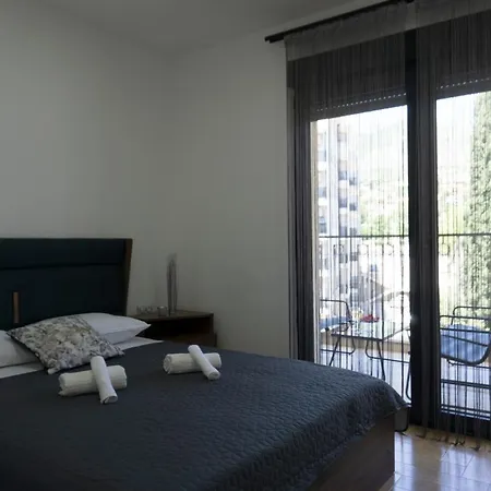 Aurora Apartment